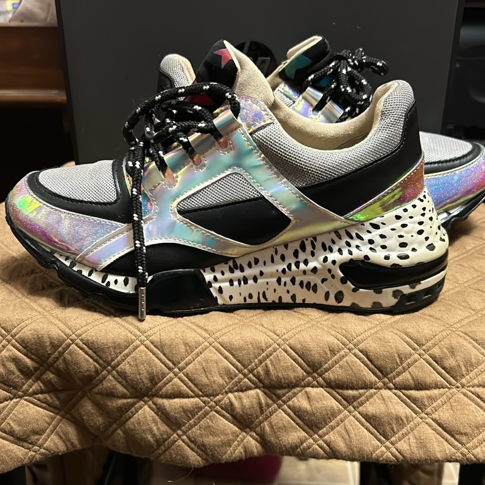 Shoes - Picture 2 of 2